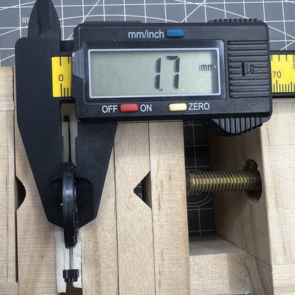 ETA 805.112 Quarzuhrwerk Schweizer 3 Zeiger Datum Position drei