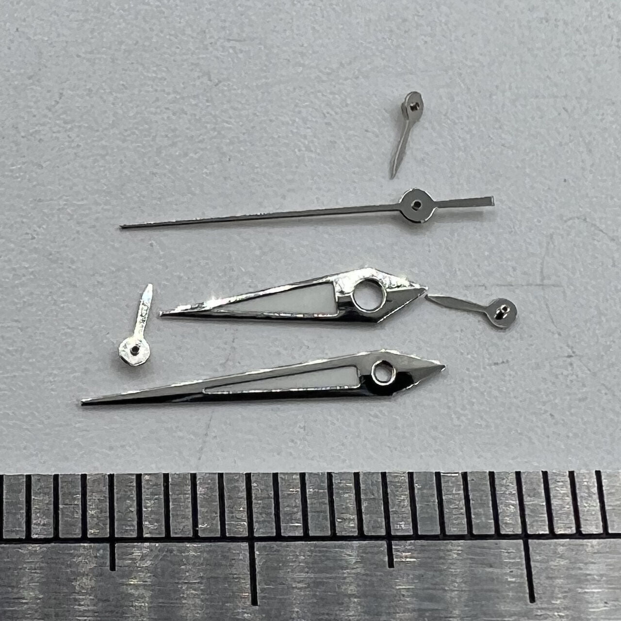 Uhrzeiger, 11,5 mm, silberner Rand, grün leuchtend, für VX3J, VX9J, VX7J, VX3N, VX9N, VX42 