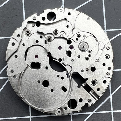 Main Wheel Bridge Splint for Miyota 9015 watch movement, precise replacement part for repairs.