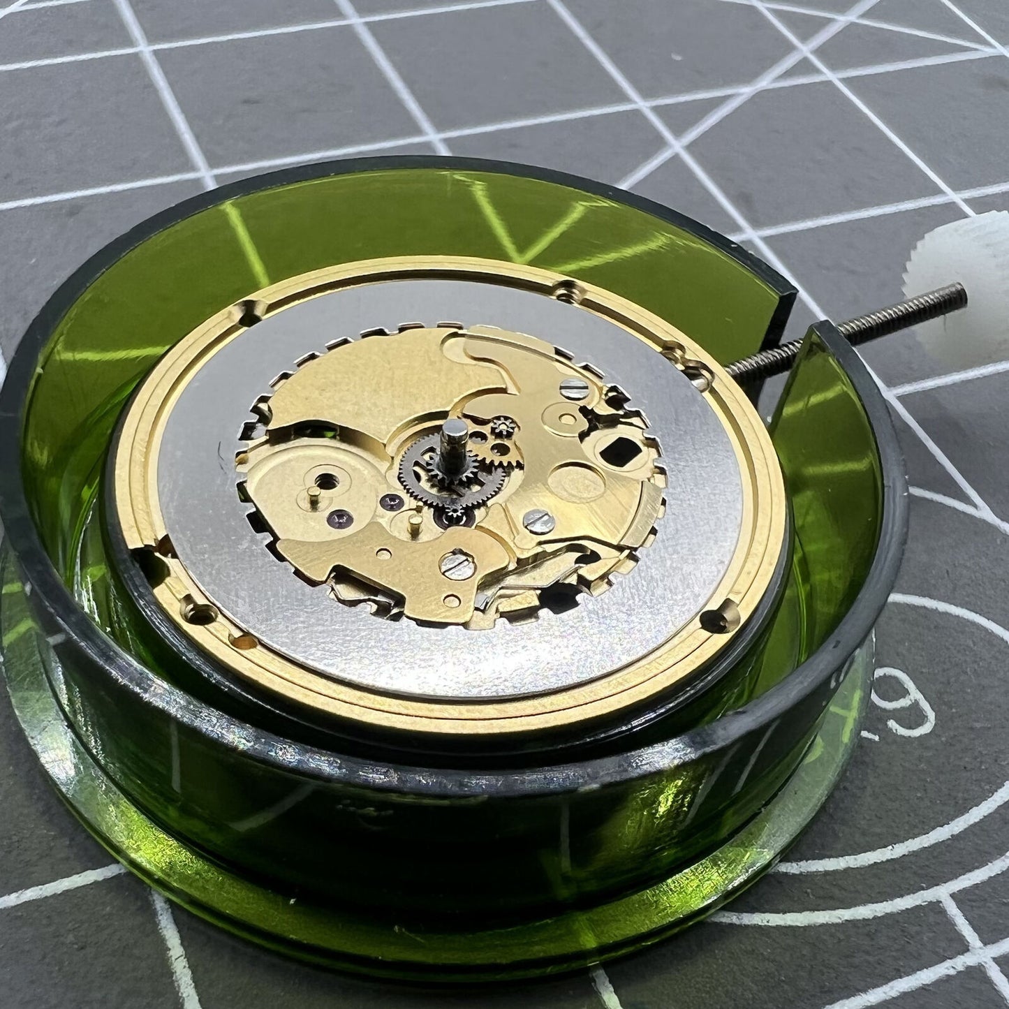ETA 256.111 quartz watch movement by ETA, V8 replacement without dial for watch repair.