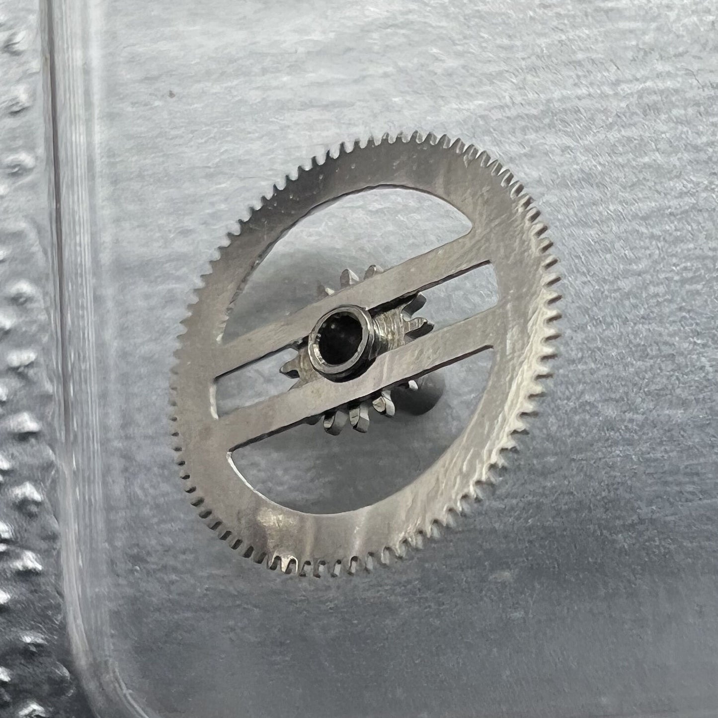 Free Cannon pinion replacement for SW200 movement watch; brand new component for accurate timekeeping.