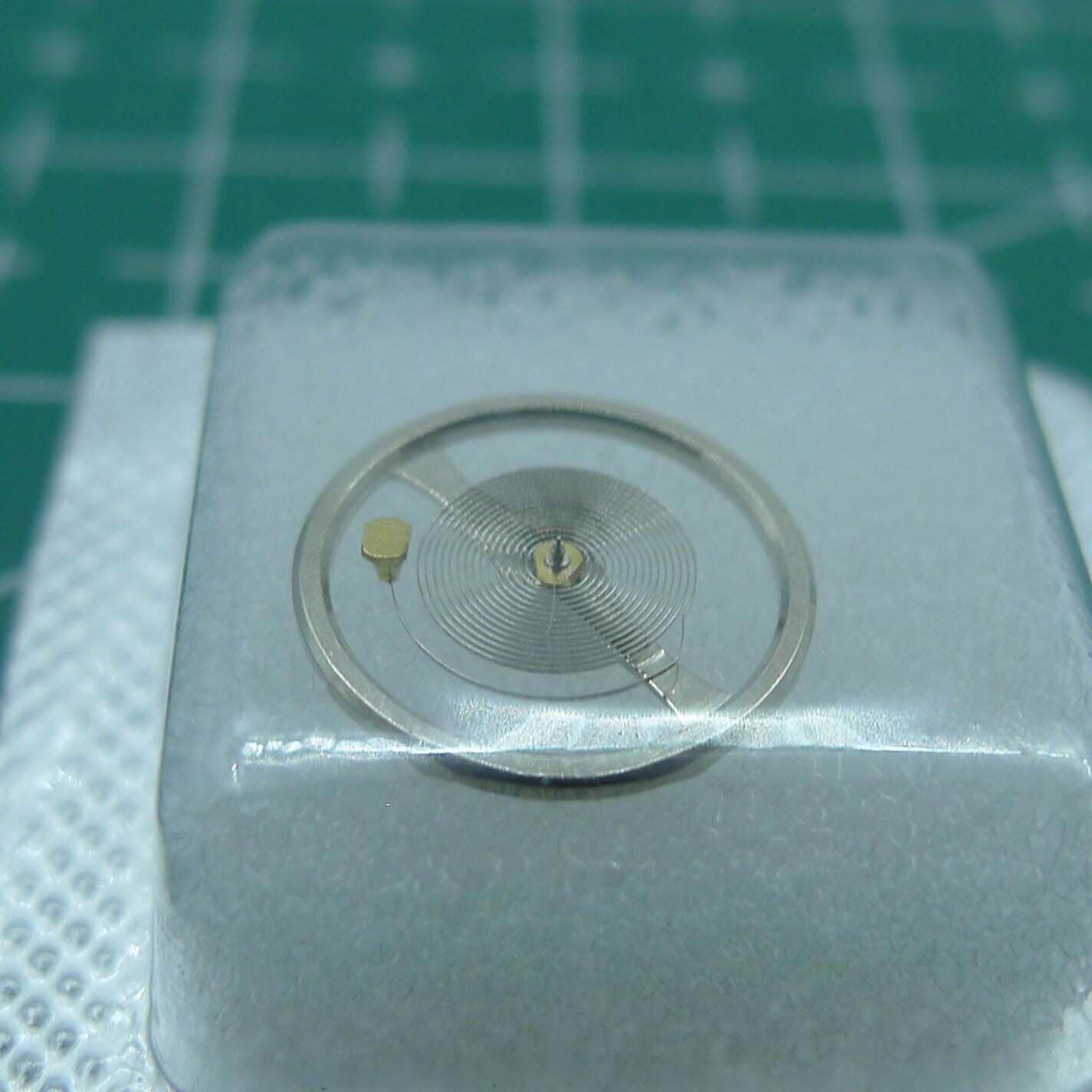 Generic wholesale complete balance wheel for NH35 NH36 7S25 7S26 watch movements, precise timekeeping part.