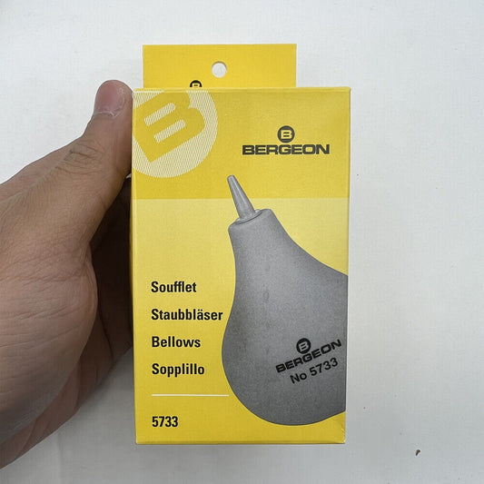 Bergeon 5733 rubber dust blower for watchmakers, perfect for cleaning watch parts and mechanisms.