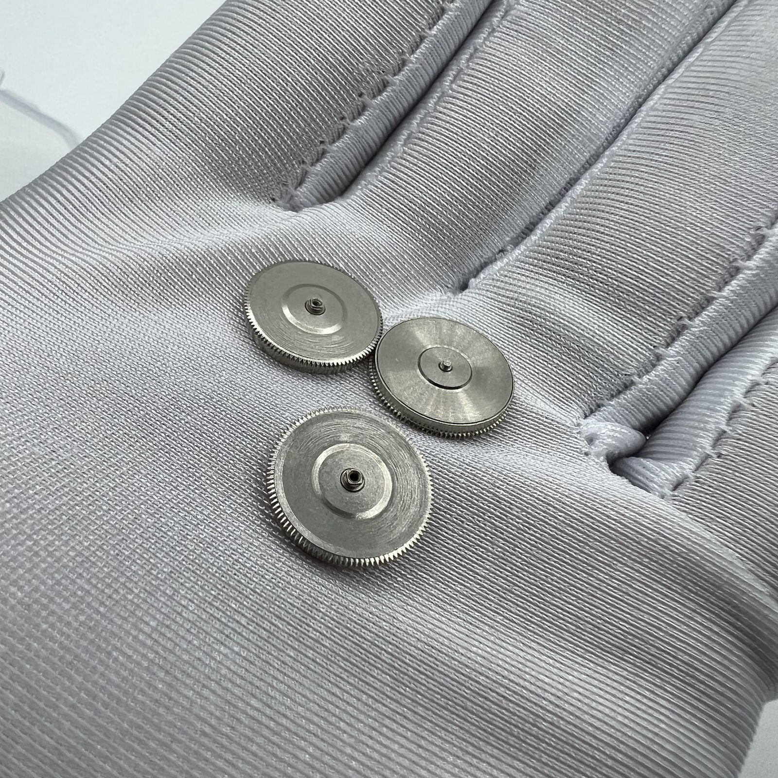 Complete barrel with mainspring for SW200 watch movement, compatible with SW240 and SW220 models, generic brand.