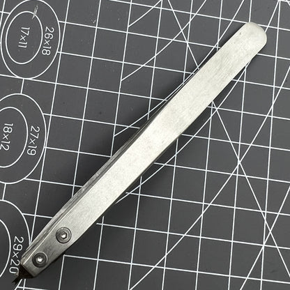 Bergeon 7825 precision spring bar tweezer for easy watch lug removal and strap fitting.