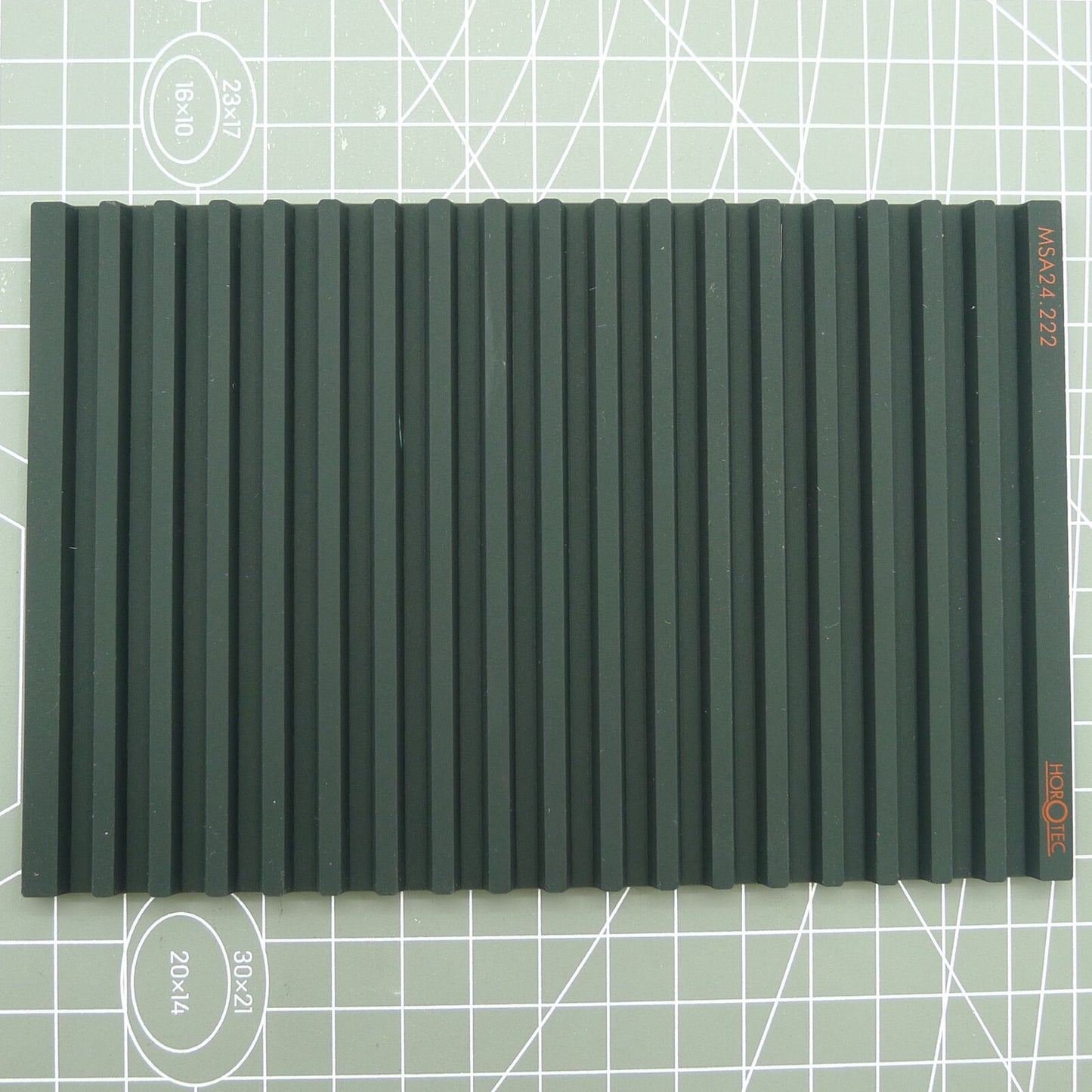 Swiss Horotec MSA24.222 black silicone non-slip watch band with 19 grooves for secure fit.