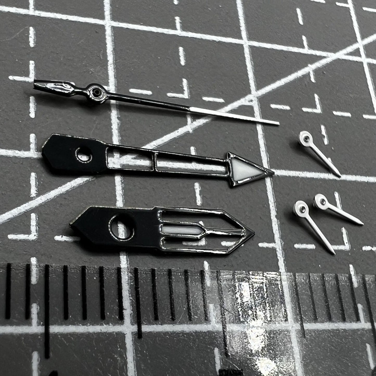 13mm PE90 watch hands with white and black trim, green lume for clear visibility in watch accessories.