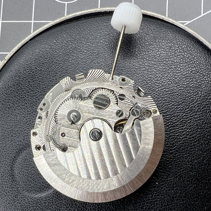 Mouvement mécanique à calendrier perpétuel de Shanghai, remplacement de l'ETA7751