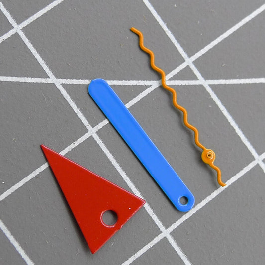 Aiguilles de montre irrégulières triangulaires rouges de 12 mm pour mouvement à quartz Miyota 2035