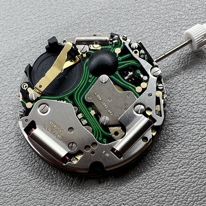 Schweizer Silber ISA 8171 Quarzbewegung 5 Hände Datum bei 6 Uhr Teil