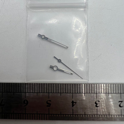 Silver-trimmed green luminous watch hands for NH35/NH36 with enhanced visibility, ideal for Seiko movements.