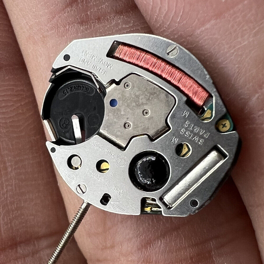 ETA 902.005 Swiss quartz watch movement with 2 hands, precision craftsmanship for accurate timekeeping.