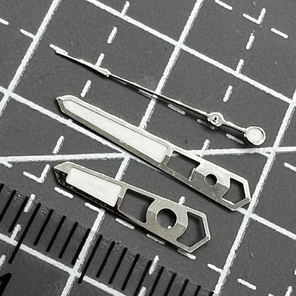 Trim à argent creux de 13 mm Hands de montre de lume bleu pour Seiko NH35 NH36 Mouvement