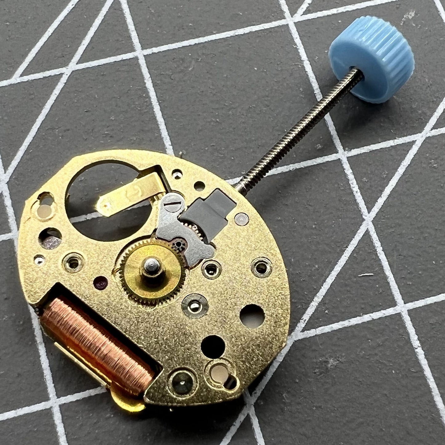 Swiss Made Ronda 751 quartz watch movement, precise timekeeping for watch accessories.