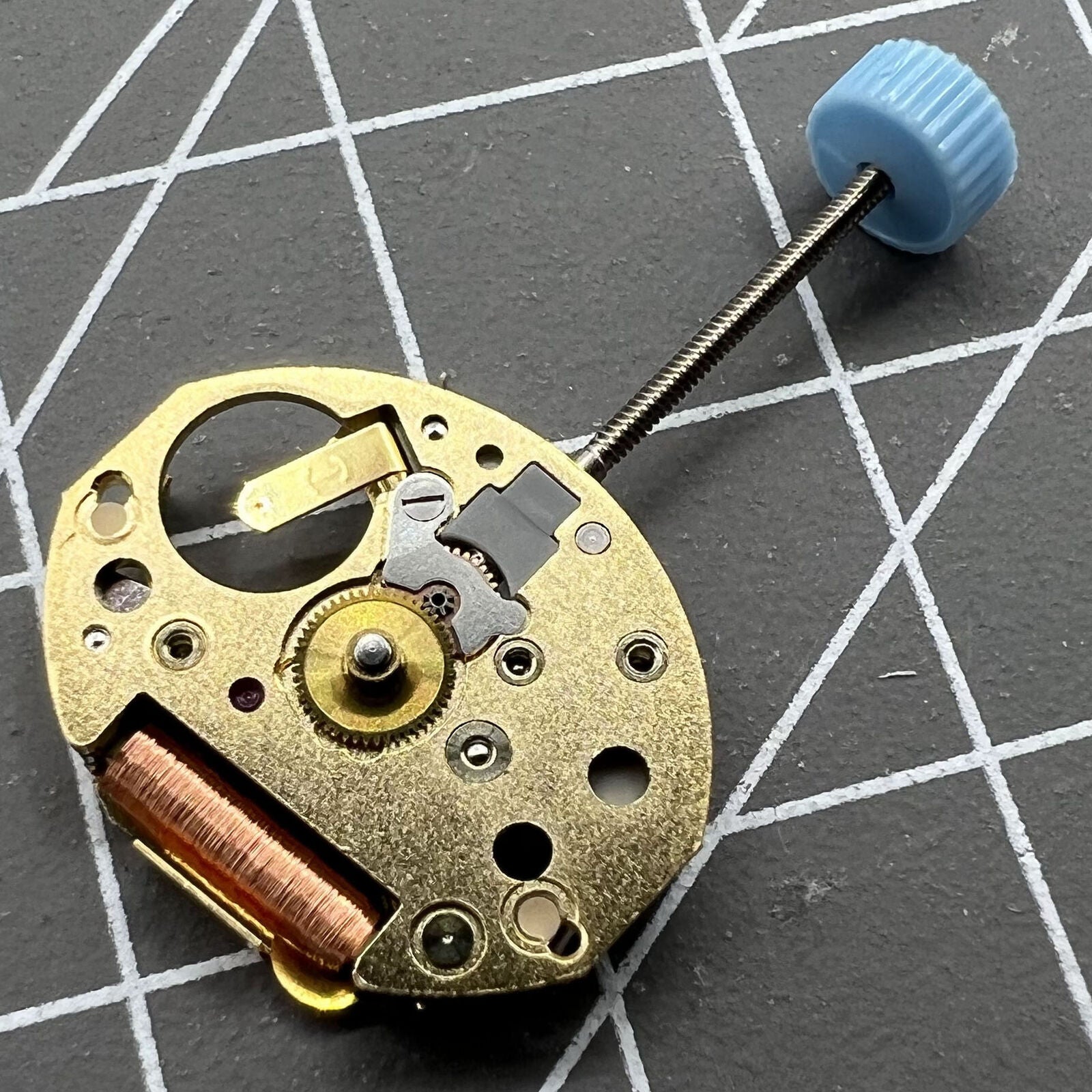 Swiss Made Ronda 751 quartz watch movement, precise timekeeping for watch accessories.