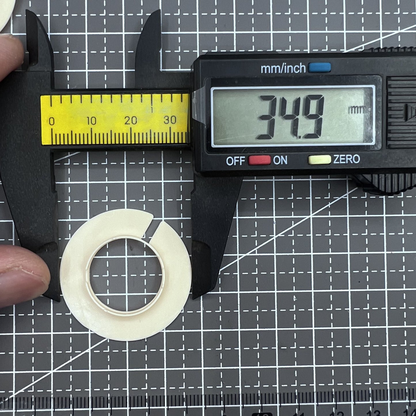 2 Stück Fixierring Spacer Ring für ETA 255.411 Uhrwerk