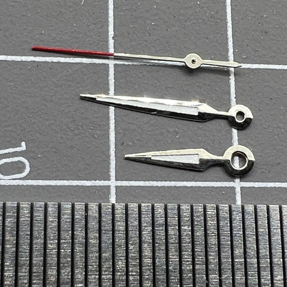 Luminous arrow-shaped watch hands, compatible with Miyota 2035 quartz for enhanced visibility.