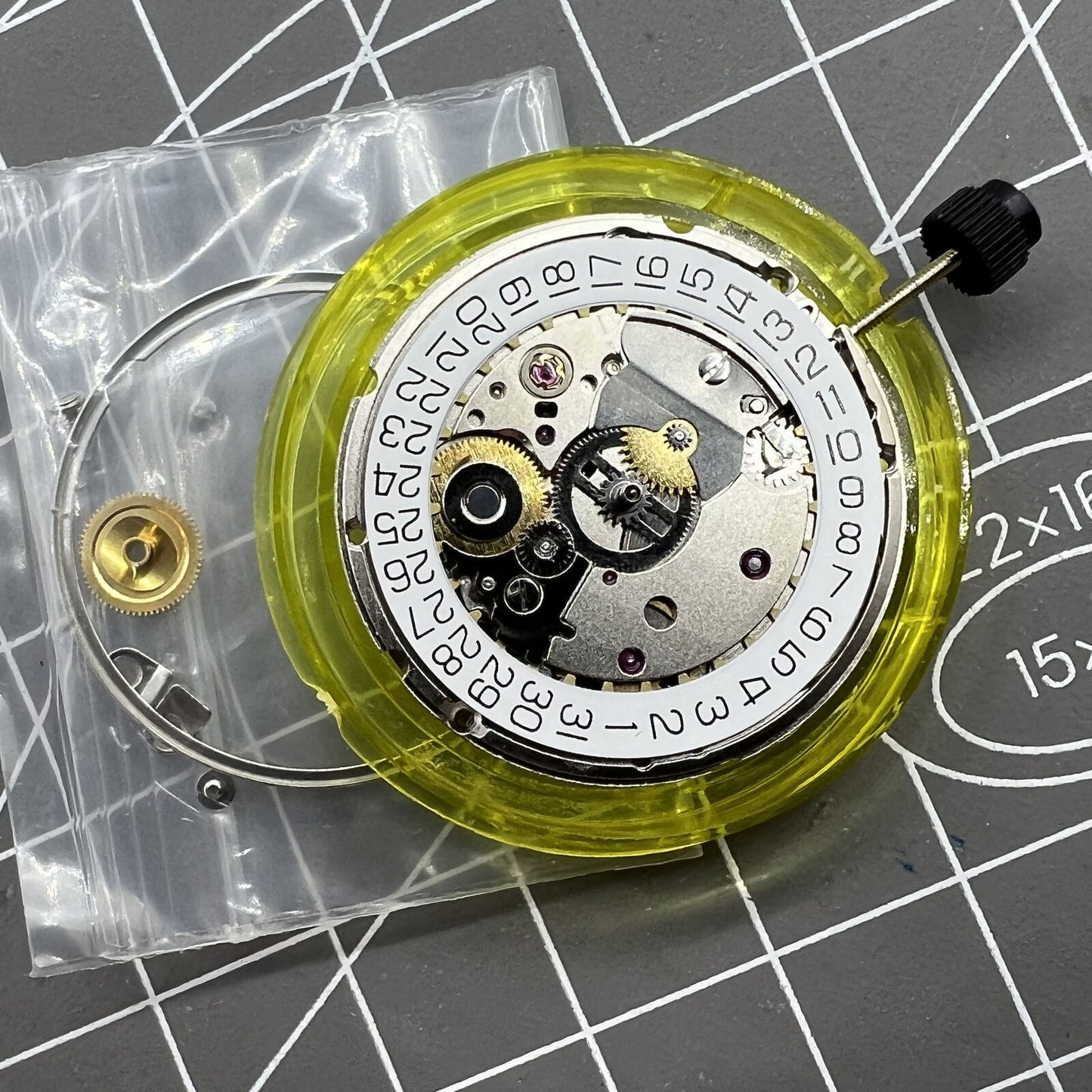 Seagull ST2130 automatic watch movement, silver finish, 28800VPH frequency, ETA 2824 compatible.