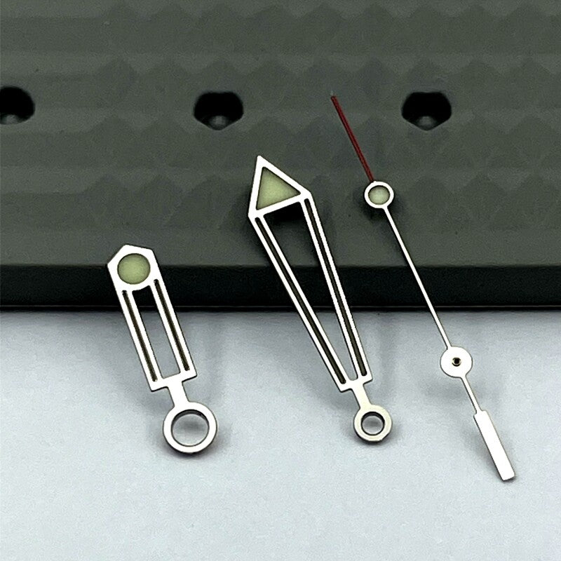 Green luminous watch hands set by P2-1-C for NH35 movement, ensuring clear time reading in low light conditions.