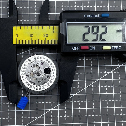 Seiko NH35 mechanisches Automatik-Uhrwerk mit wei�em Zifferblatt, pr�zise und langlebig f�r Uhrmacher.