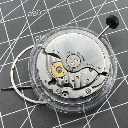 Miyota 9019 automatic watch movement showcasing precise Japanese engineering and date display at 6 o?clock.