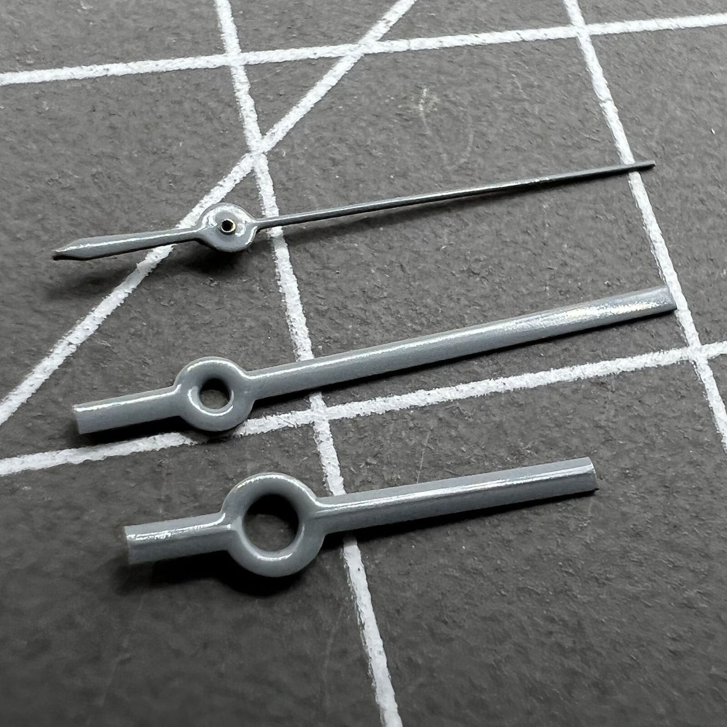 Silver-tone NO.1305 watch hands set for Miyota 2035 movement, 16mm hour/minute and 11mm second hands.