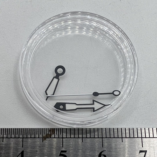 Uhrzeiger, 13 mm, grüne Leuchtmasse, schwarzer Rand, weiß lackiert, Pfeilform für NH35/36