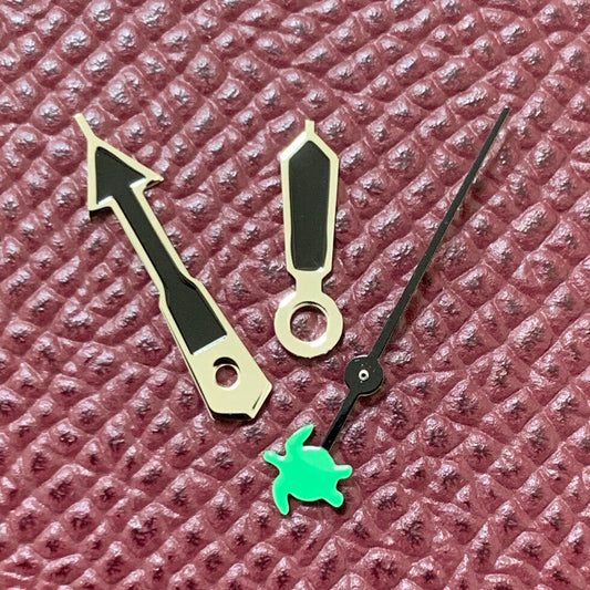 Black watch hands set with second hand for NH35/NH36/4R36 movement, compatible with Turtle/Fish models.