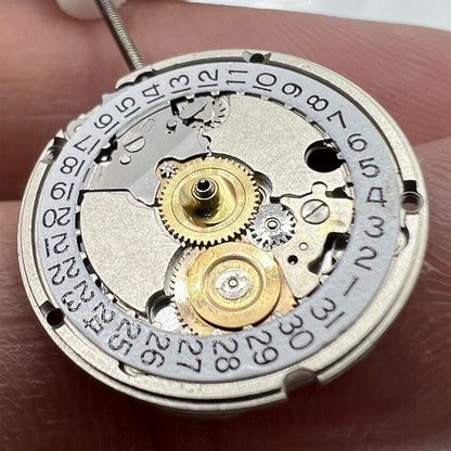 ETA556.115 Swiss quartz movement with 3 hands and date at 3 o?clock, ideal for watch repair parts.