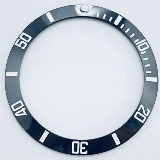 38 mm weiße Schrift, schwarzer GMT-Taucher-Keramik-Uhrenlünetteneinsatz für 40 mm Uhrengehäuse