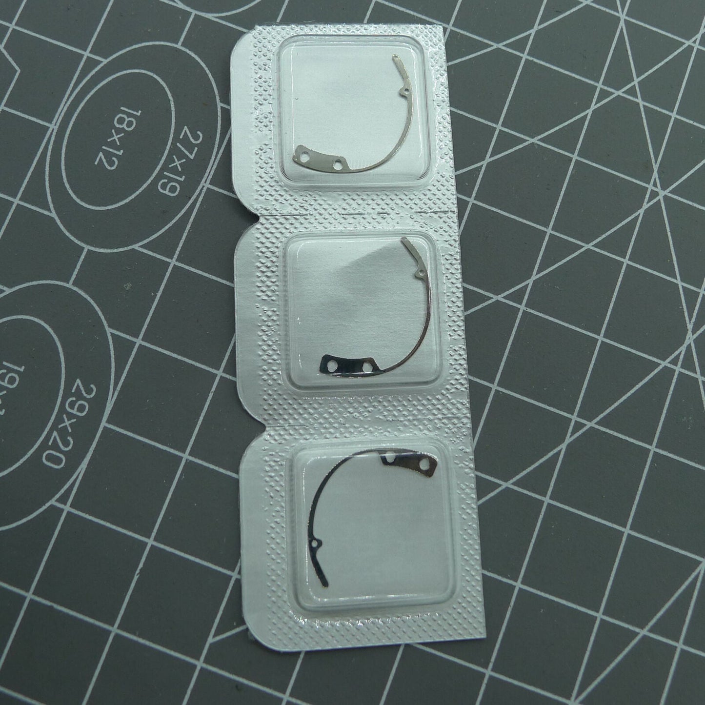 2 Stück Ref 8350 Ersatzteile Hammerfeder mit 2 Funktionen für ETA 7750