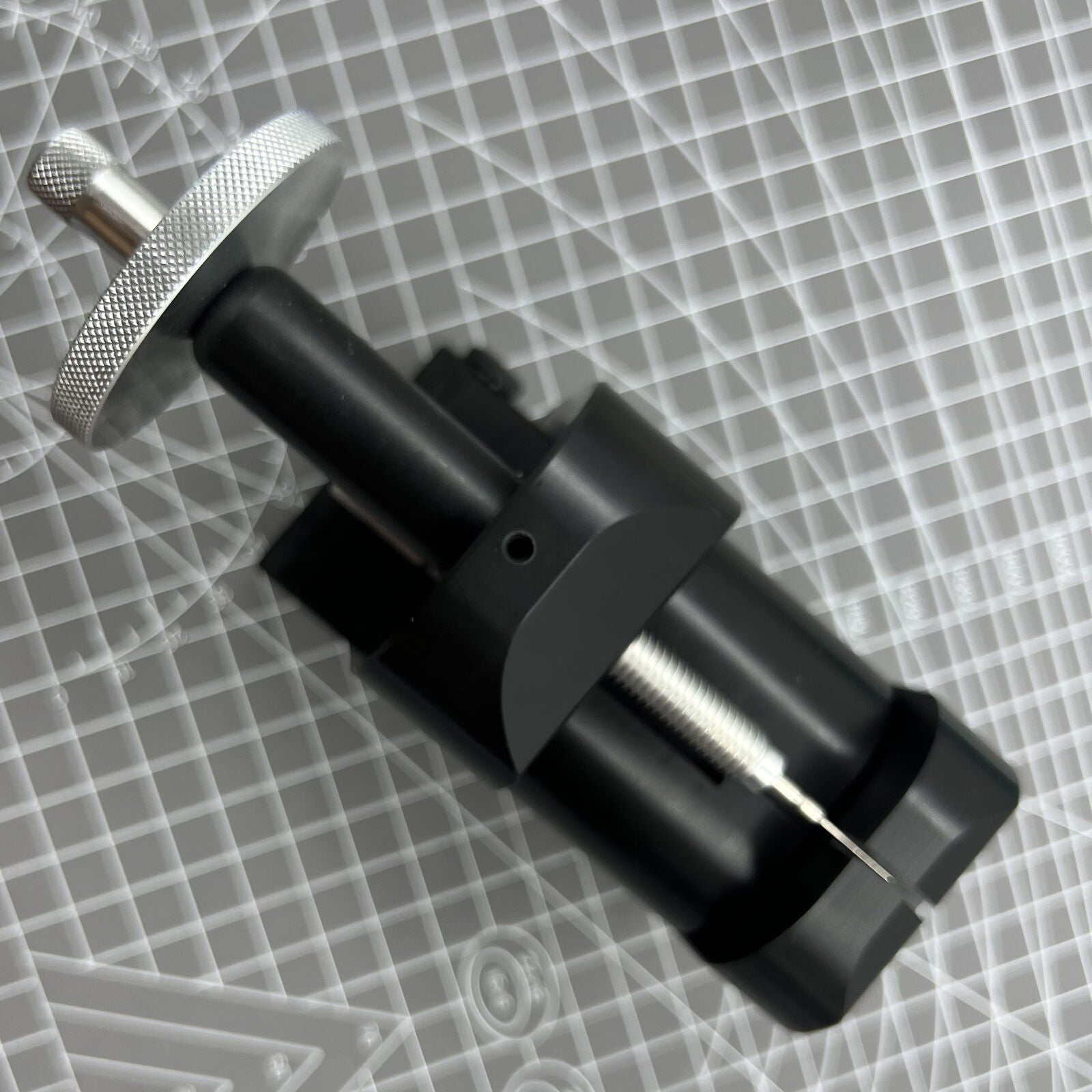 Bergeon 7250 tool for precise horizontal watch bracelet shortening and adjustment