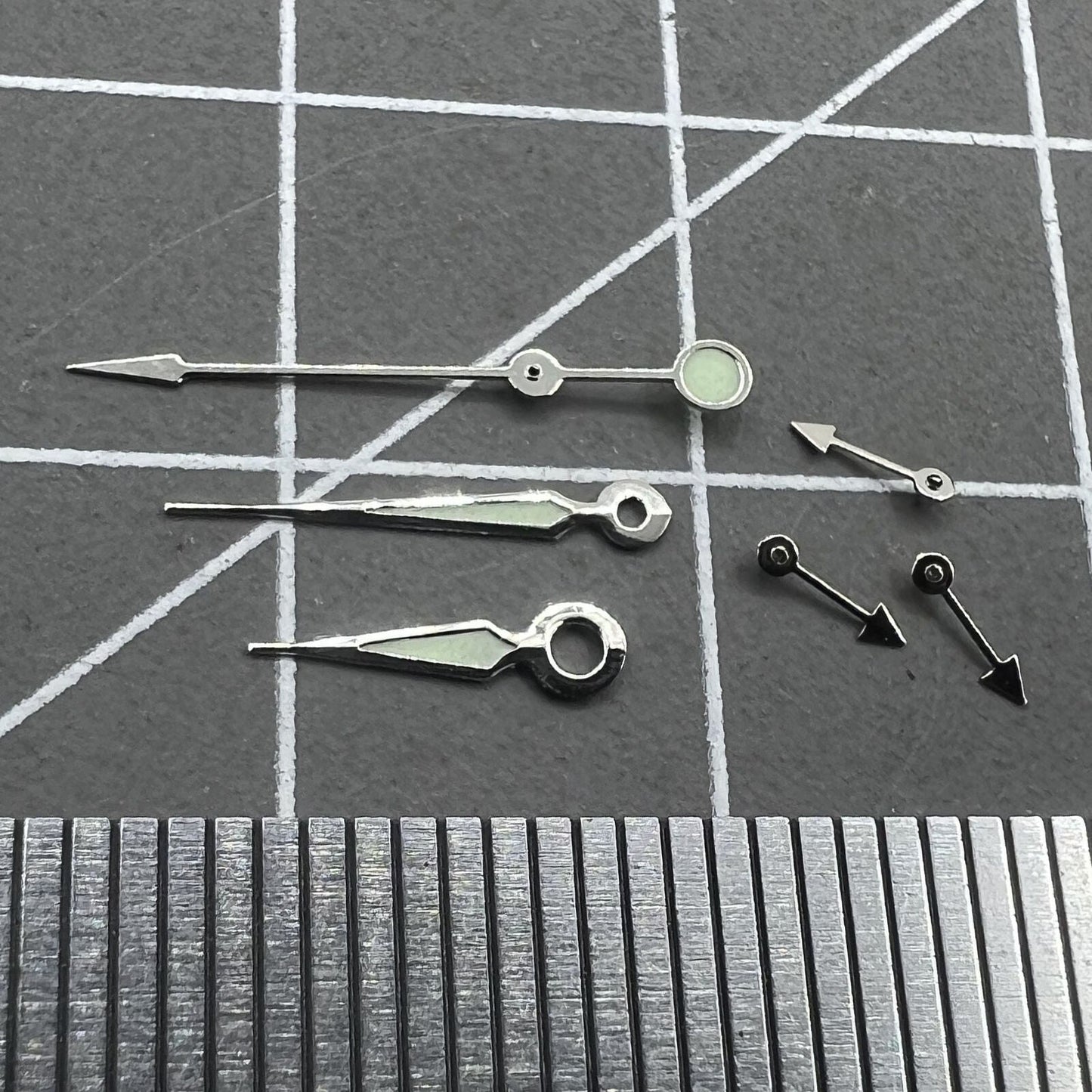 2er Set Silberner Rand Grüne Leuchtzeiger Spitz für Miyota OS10 OS20 OS60 OS80