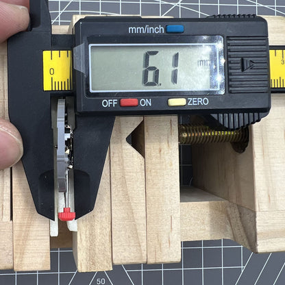 Miyota 2415 Japan Quartz watch movement with date at 3, precise and reliable mechanism for watches.