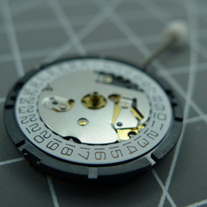 Schweizer Uhrwerk ISA 338, Quarzwerk, Uhren, 3 Zeiger, Datum bei 3