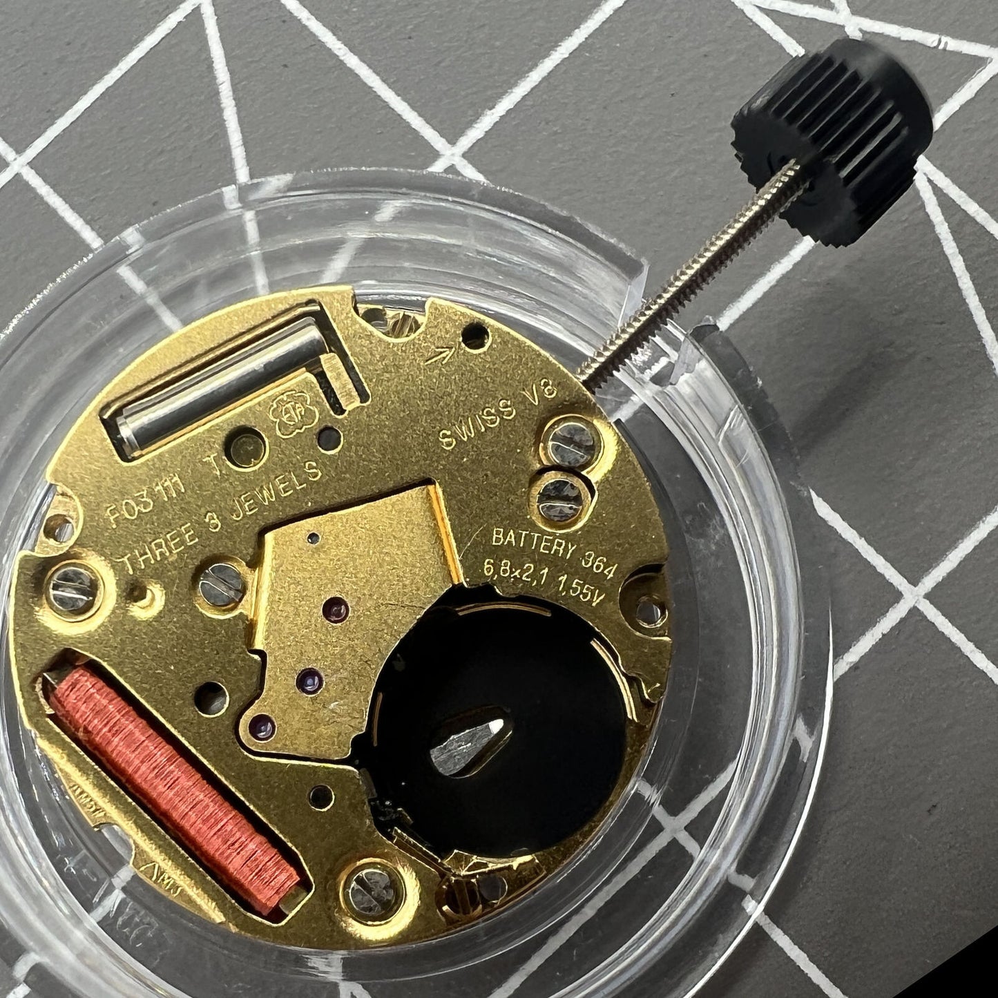 Swiss ETA F03.101 quartz movement with 2 hands, no date, ensuring precise timekeeping by Swiss ETA.