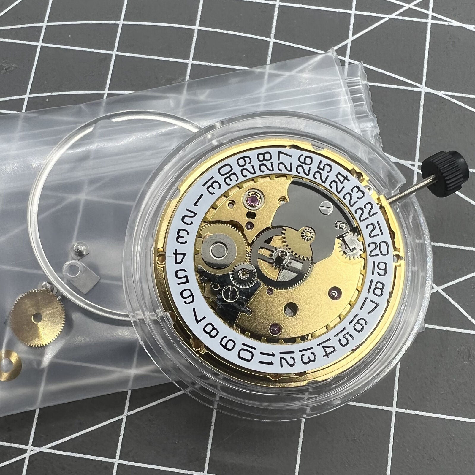 Golden PT5000 watch movement with automatic mechanical ETA2824/SW200, ideal for precise watch repairs.