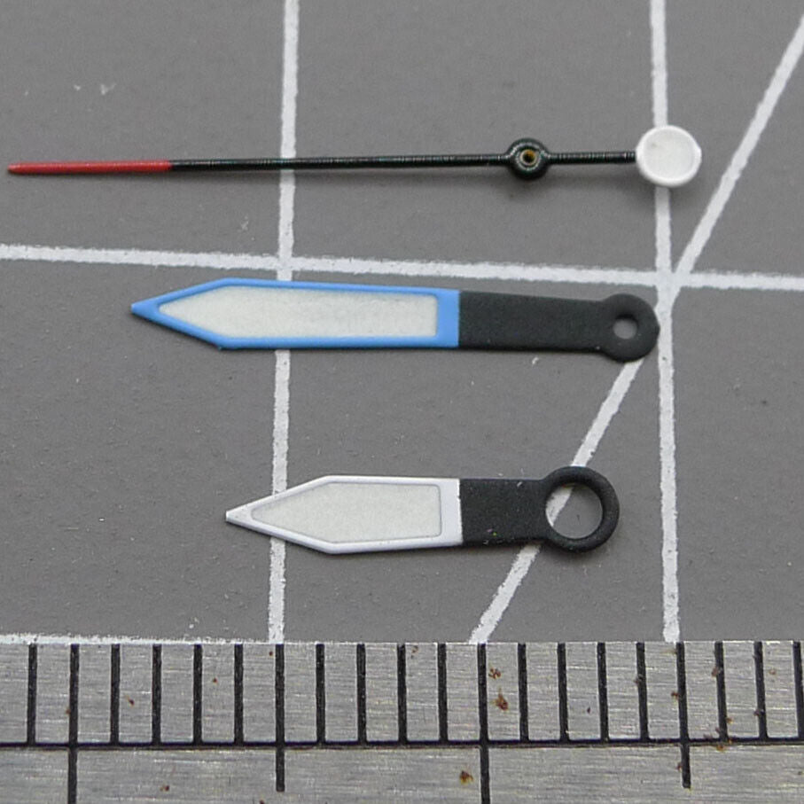Green luminous watch hands with blue trim, 13.5mm for Miyota NH35/NH36/NH38, high visibility accessory.