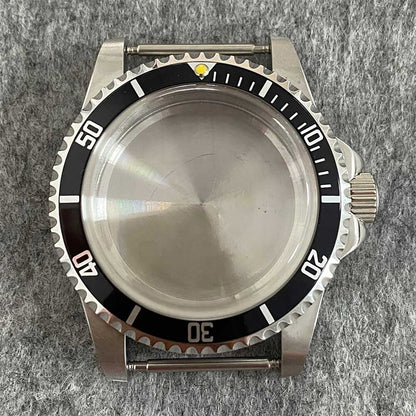 Stainless steel retro watch case with sapphire glass for NH35/NH36, durable and stylish by 19 Options.