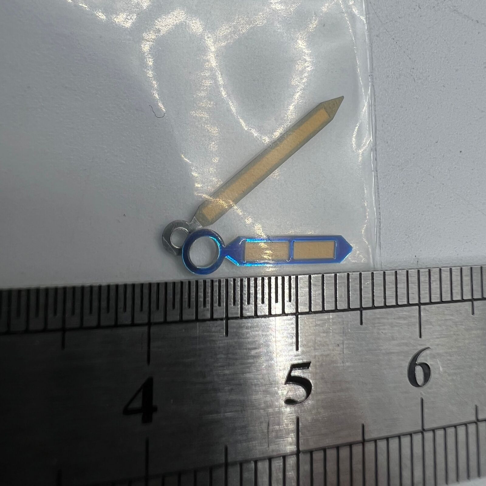 Green luminous watch hands with blue trim for ST3600 mechanical movement.