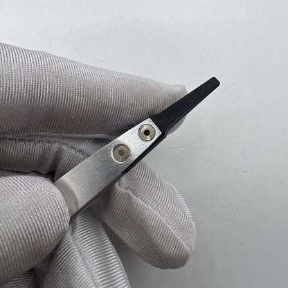 Pince à épiler Horotec MSA12.711 en fibre de carbone, pointe dure, large et plate, fabriquée en Suisse 