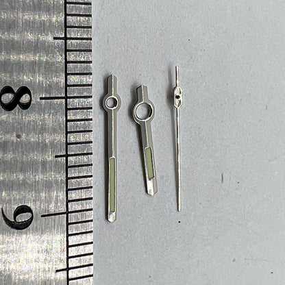 Aiguilles de montre lumineuses vertes argentées de 11 mm pour mouvement Orient 46941 46943