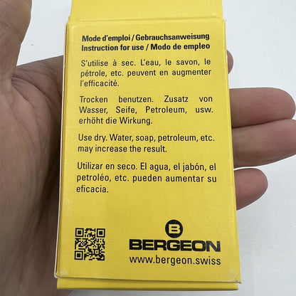 Bergeon 5444-B medium polishing cloth for rust removal on watch accessories, durable and effective.