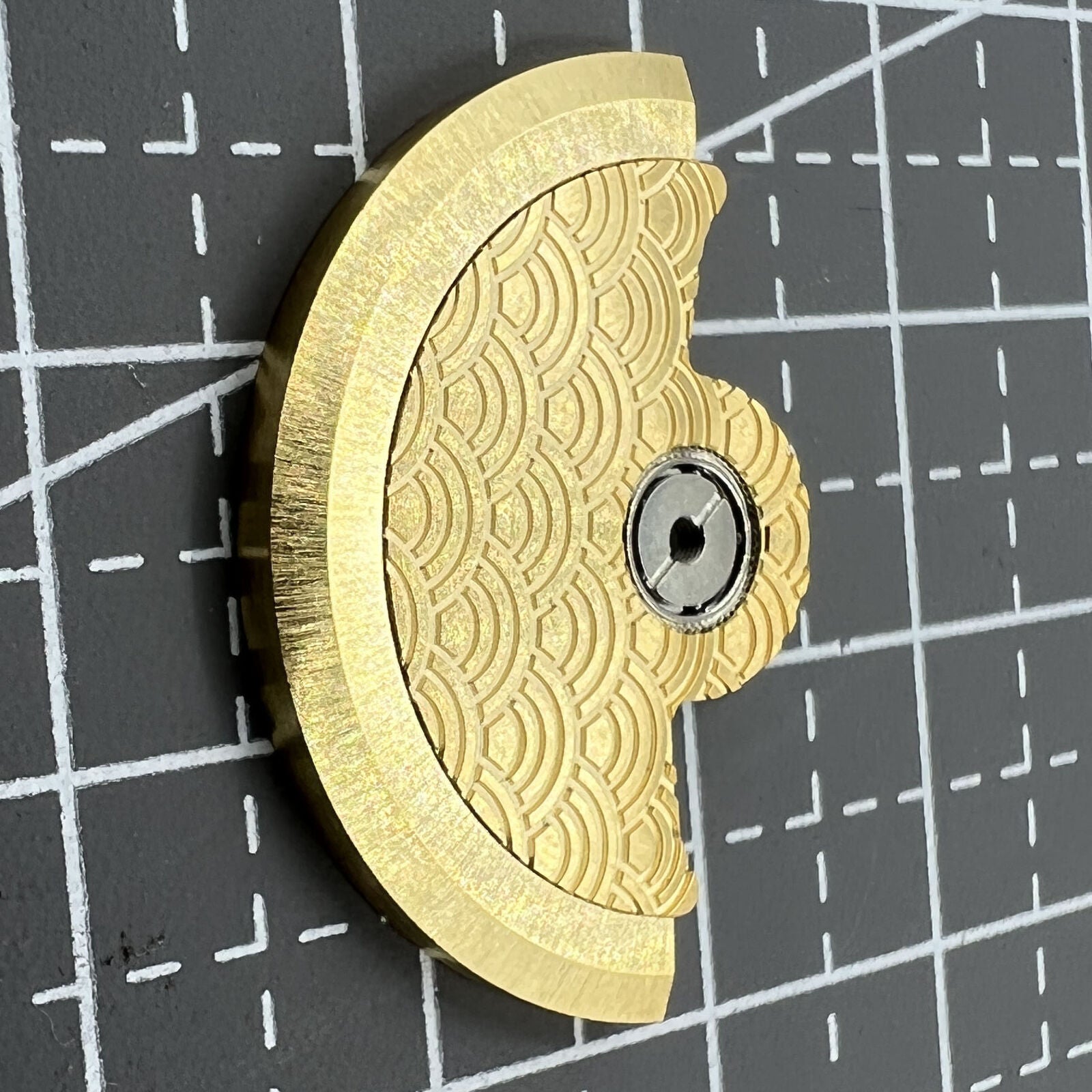 Golden Sea Wave carved rotor for Miyota NH35 NH36 watches, boosting performance and elegance.