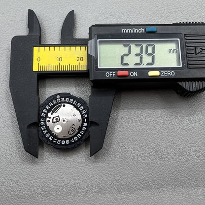 Seiko V174A Quartz watch movement, precision timekeeping with Japanese craftsmanship.