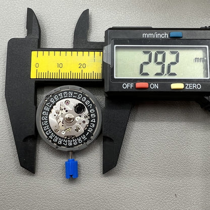 Japan NH35 automatic chronograph watch dial in black with date window and crown at 3 o?clock.