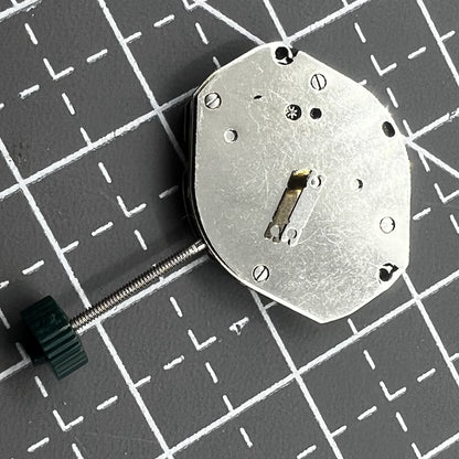 Remplacement du mouvement de montre à quartz Ronda 1069 