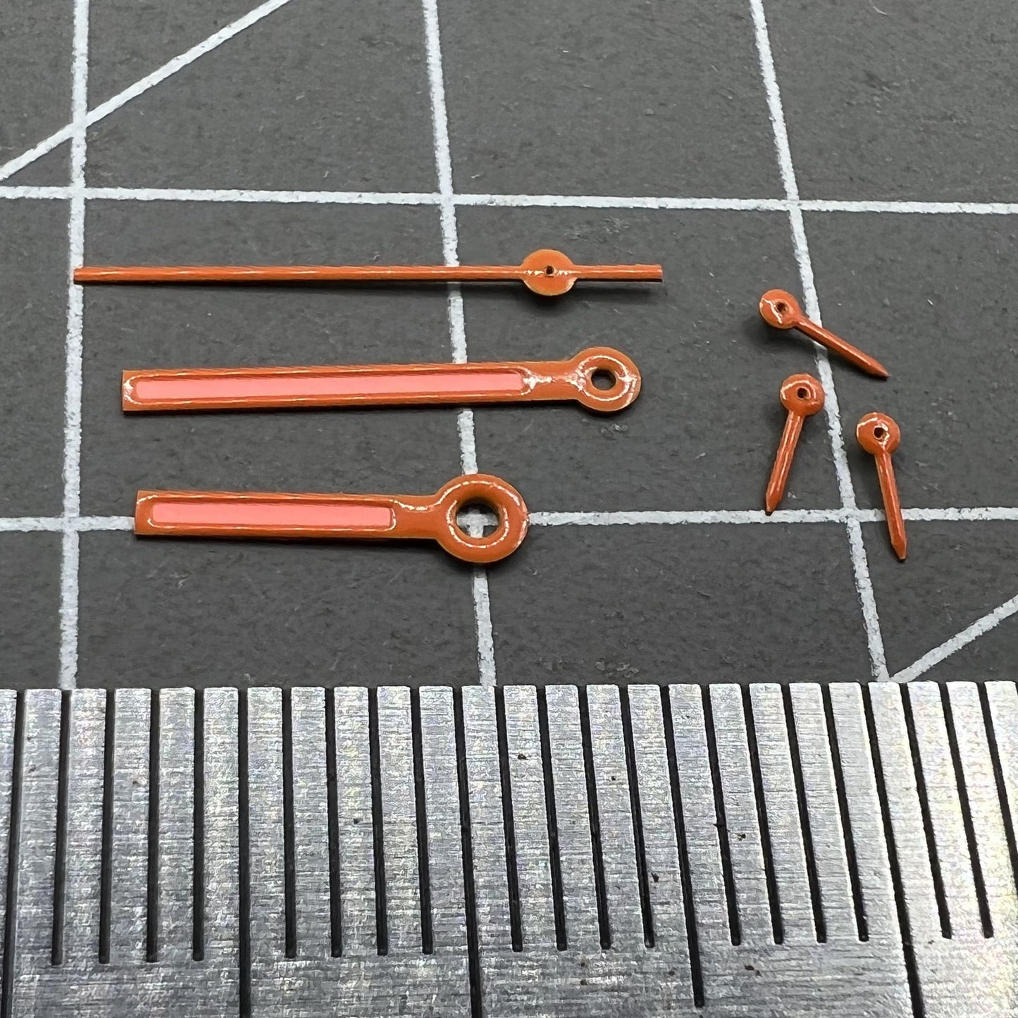 2 Sets orange lackierte Zeiger 12.5mm für Epson VD53 VD54 VD57 Uhrwerk