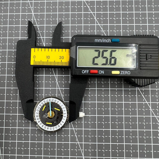 ISA 8162 quartz watch movement with date at 6, replacement for precise timekeeping.