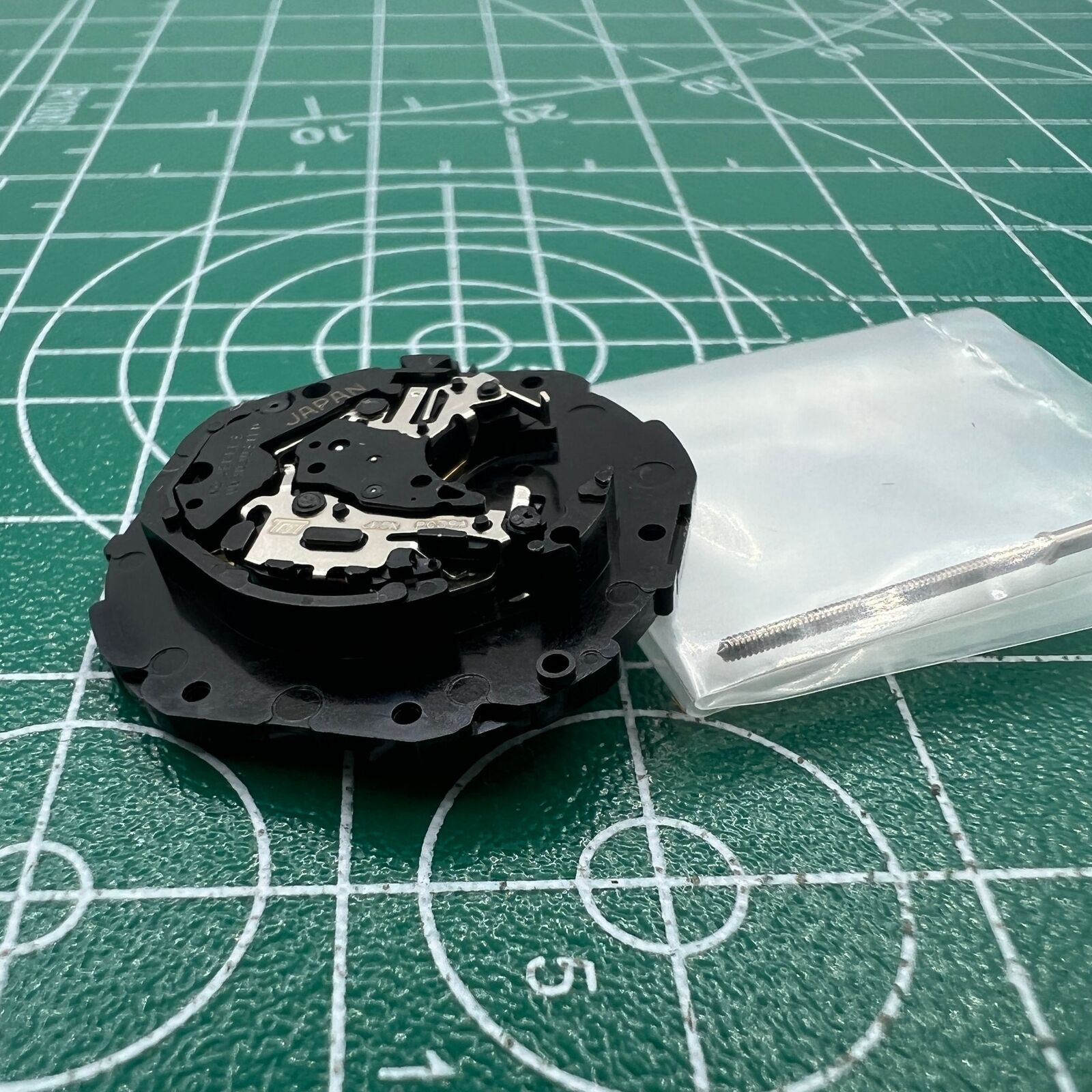 Hattori Epson TMI PC39 quartz watch movement, Japan-made, precise replacement for custom watch repairs.